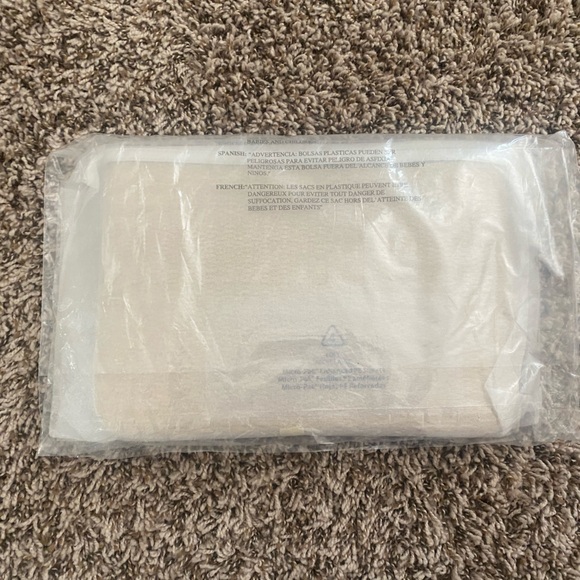 NWT ♠️ Kate Spade ♠️ Picnic In The Park Large Zip Pouch - Picture 6 of 6